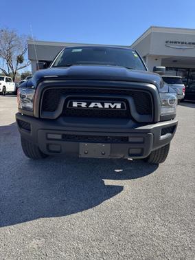 2024 RAM 1500 Classic Warlock Crew Cab 4x4 5'7' Box