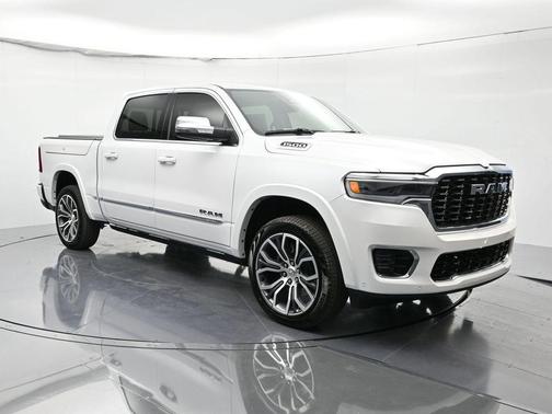 Ivory White Tri-Coat Pearlcoat 2026 RAM 1500 ST