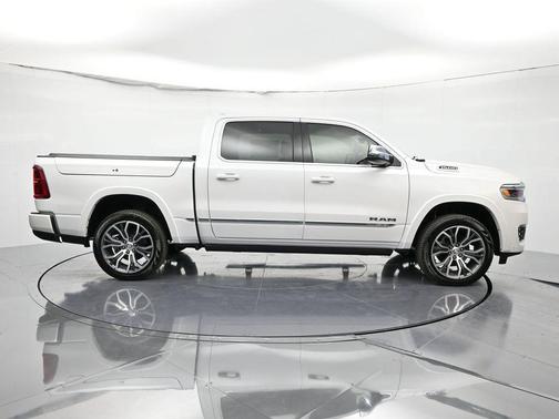 Ivory White Tri-Coat Pearlcoat 2026 RAM 1500 ST