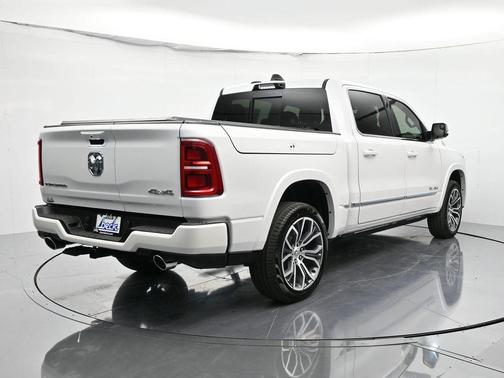 Ivory White Tri-Coat Pearlcoat 2026 RAM 1500 ST