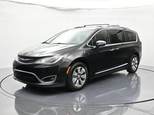 2018 Chrysler Pacifica Hybrid Limited