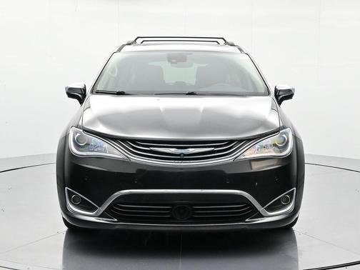 2018 Chrysler Pacifica Hybrid Limited