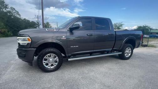 2020 RAM 2500 Laramie Crew Cab 4X4 6'4' Box