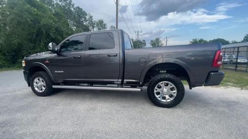 2020 RAM 2500 Laramie Crew Cab 4X4 6'4' Box