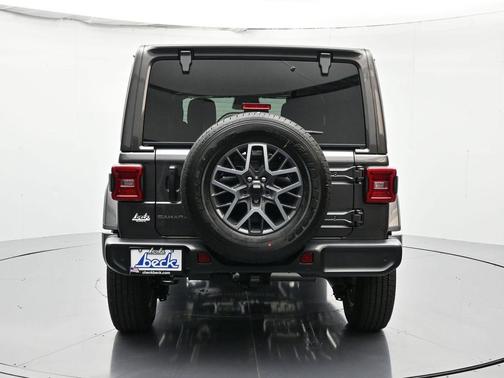 2026 Jeep Wrangler 4-Door Sahara 4x4