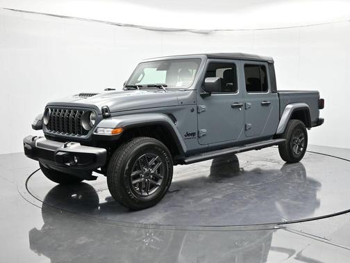 Anvil Clearcoat 2026 Jeep Gladiator Sport S