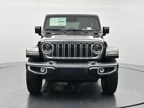 Granite Crystal Metallic Clearcoat 2026 Jeep Wrangler 4-Door Sahara 4x4