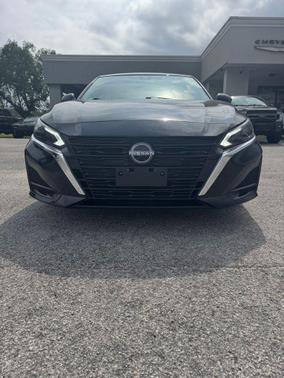 Super Black 2023 Nissan Altima 2.5 SV