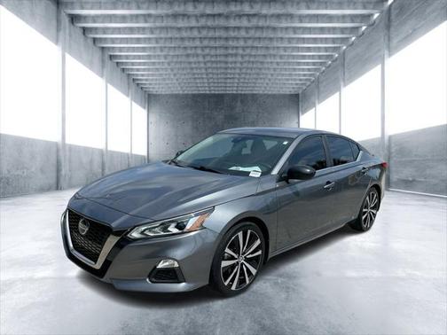 2020 Nissan Altima SR FWD
