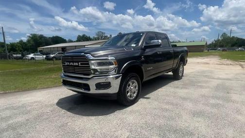 2020 RAM 2500 Laramie Crew Cab 4X4 6'4' Box