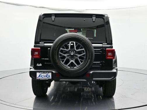 Black Clearcoat 2026 Jeep Wrangler 4-Door Sahara 4x4