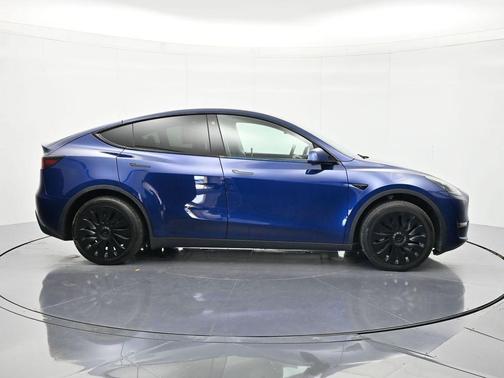 Deep Blue Metallic 2022 Tesla Model Y Long Range Dual Motor All-Wheel Drive