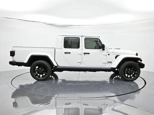 2025 Jeep Gladiator Nighthawk