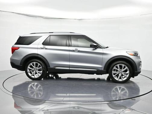 ICONIC SILVER METALLIC 2021 Ford Explorer Platinum