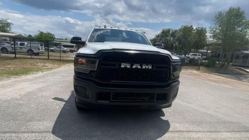 2022 RAM 2500 Tradesman Crew Cab 4x4 6'4' Box