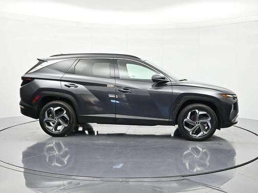 Dark Gray Metallic 2024 Hyundai TUCSON Limited