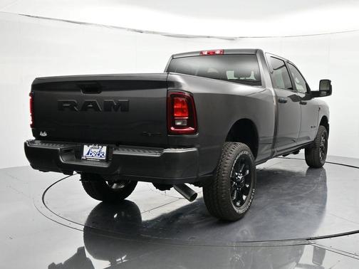 2025 RAM 2500 Big Horn Crew Cab 4x4 6'4' Box