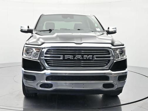Diamond Black Crystal Pearlcoat 2024 RAM 1500 Laramie