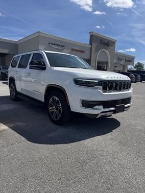 2024 Jeep Wagoneer Series II 4x2