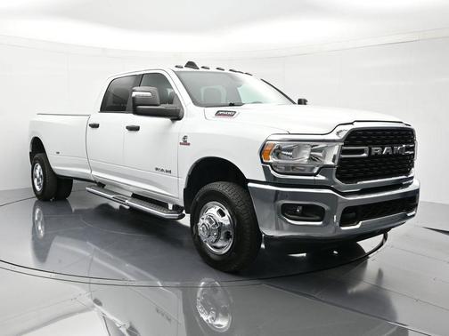 2024 RAM 3500 Big Horn Crew Cab 4x4 8' Box