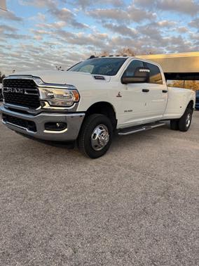 2024 RAM 3500 Big Horn Crew Cab 4x4 8' Box
