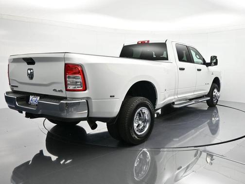 2024 RAM 3500 Big Horn Crew Cab 4x4 8' Box