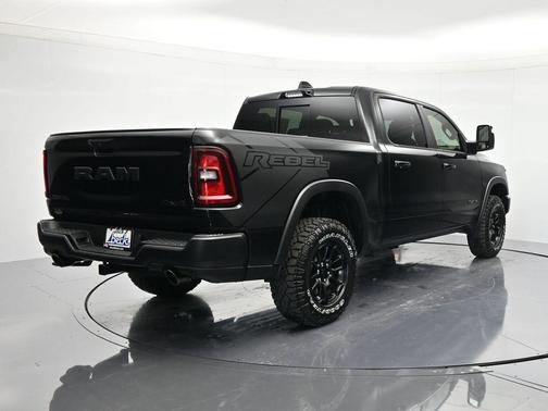Diamond Black Crystal Pearlcoat 2026 RAM 1500 Rebel