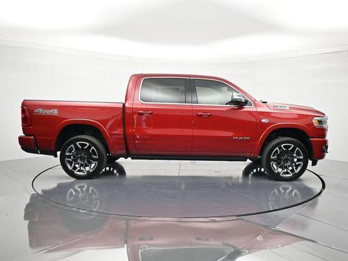 Molten Red Pearlcoat 2026 RAM 1500 Longhorn