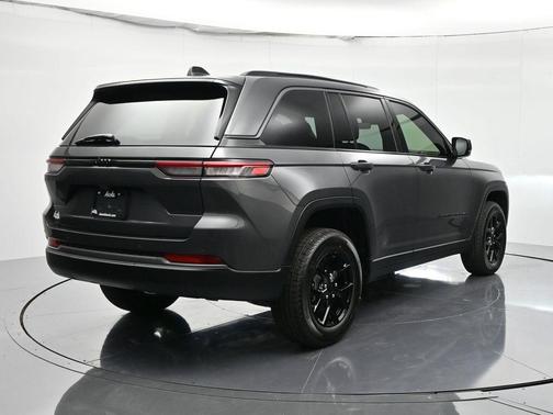 2026 Jeep Grand Cherokee Altitude