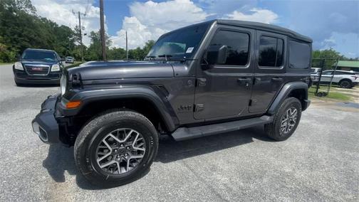 2025 Jeep Wrangler 4-Door Sahara 4x4