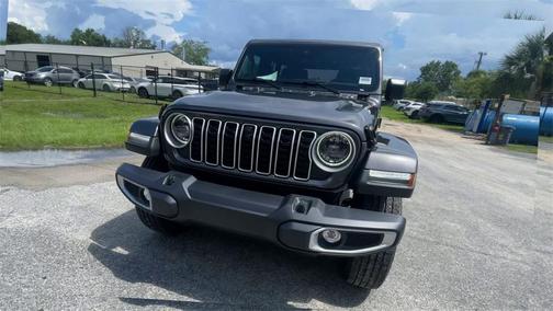 2025 Jeep Wrangler 4-Door Sahara 4x4