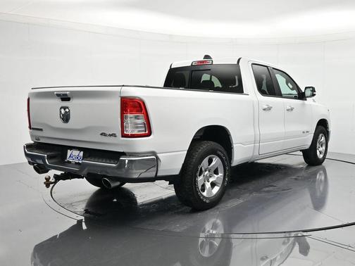 Bright White Clearcoat 2019 RAM 1500 Big Horn