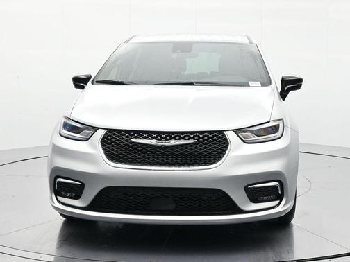 Silver Mist Clearcoat 2026 Chrysler Pacifica L