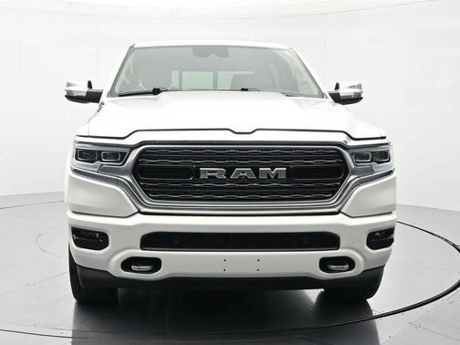 Ivory White Tri-Coat Pearlcoat 2024 RAM 1500 Limited