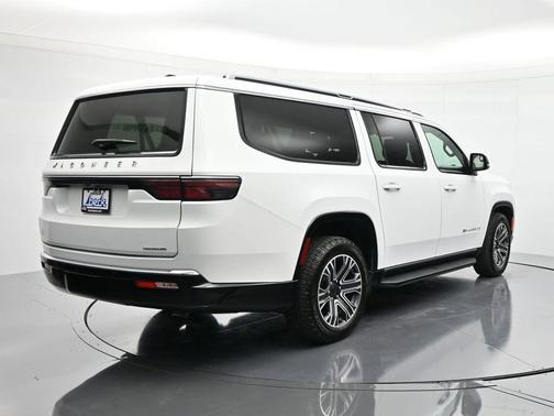 2024 Jeep Wagoneer L Series II 4x2