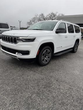 2024 Jeep Wagoneer L Series II 4x2