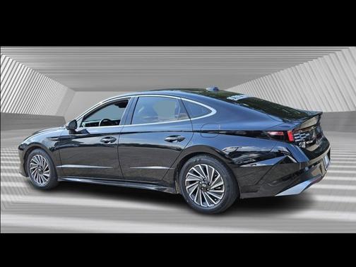 2024 Hyundai SONATA Hybrid Limited