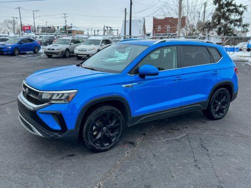 2023 Volkswagen Taos 1.5T SE