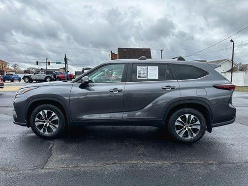 2024 Toyota Highlander Hybrid XLE