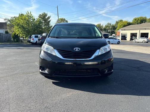 2014 Toyota Sienna LE