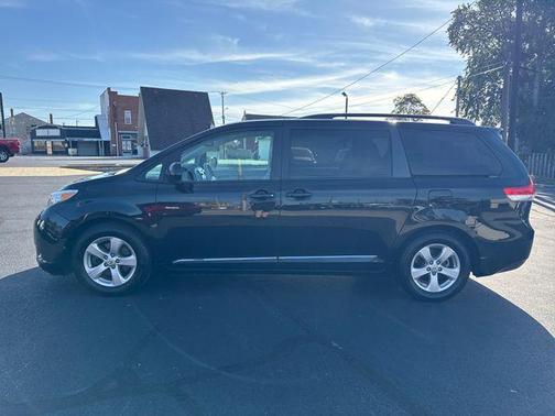 2014 Toyota Sienna LE