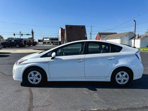 Super White 2010 Toyota Prius II