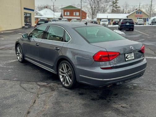 2016 Volkswagen Passat 1.8T R-Line