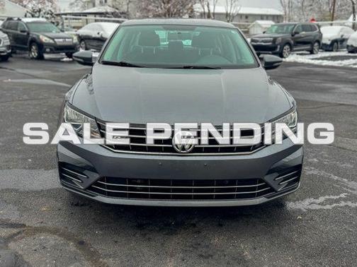 2016 Volkswagen Passat 1.8T R-Line