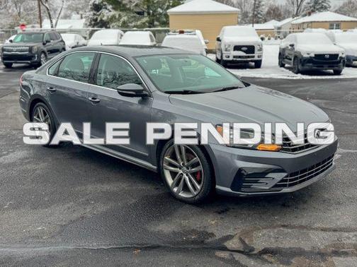 2016 Volkswagen Passat 1.8T R-Line