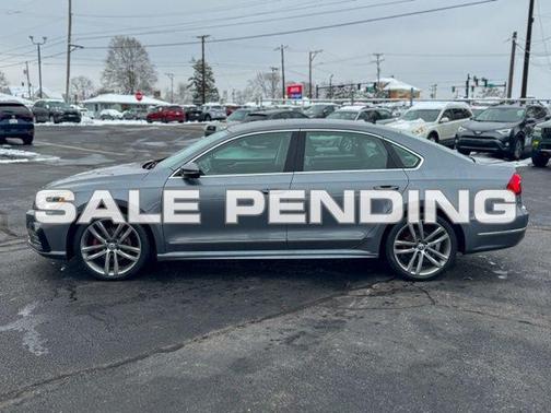 2016 Volkswagen Passat 1.8T R-Line