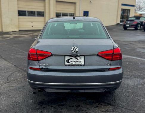 2016 Volkswagen Passat 1.8T R-Line
