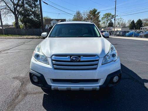 Satin White Pearl 2013 Subaru Outback 2.5i Limited