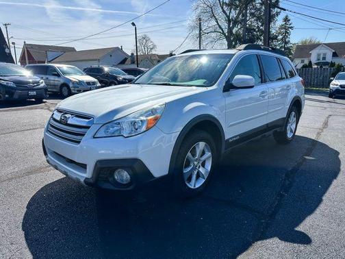 Satin White Pearl 2013 Subaru Outback 2.5i Limited