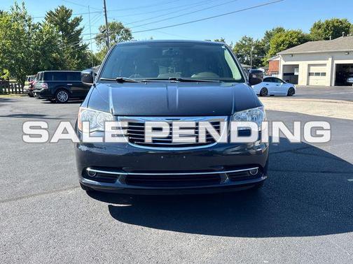 2014 Chrysler Town & Country Touring